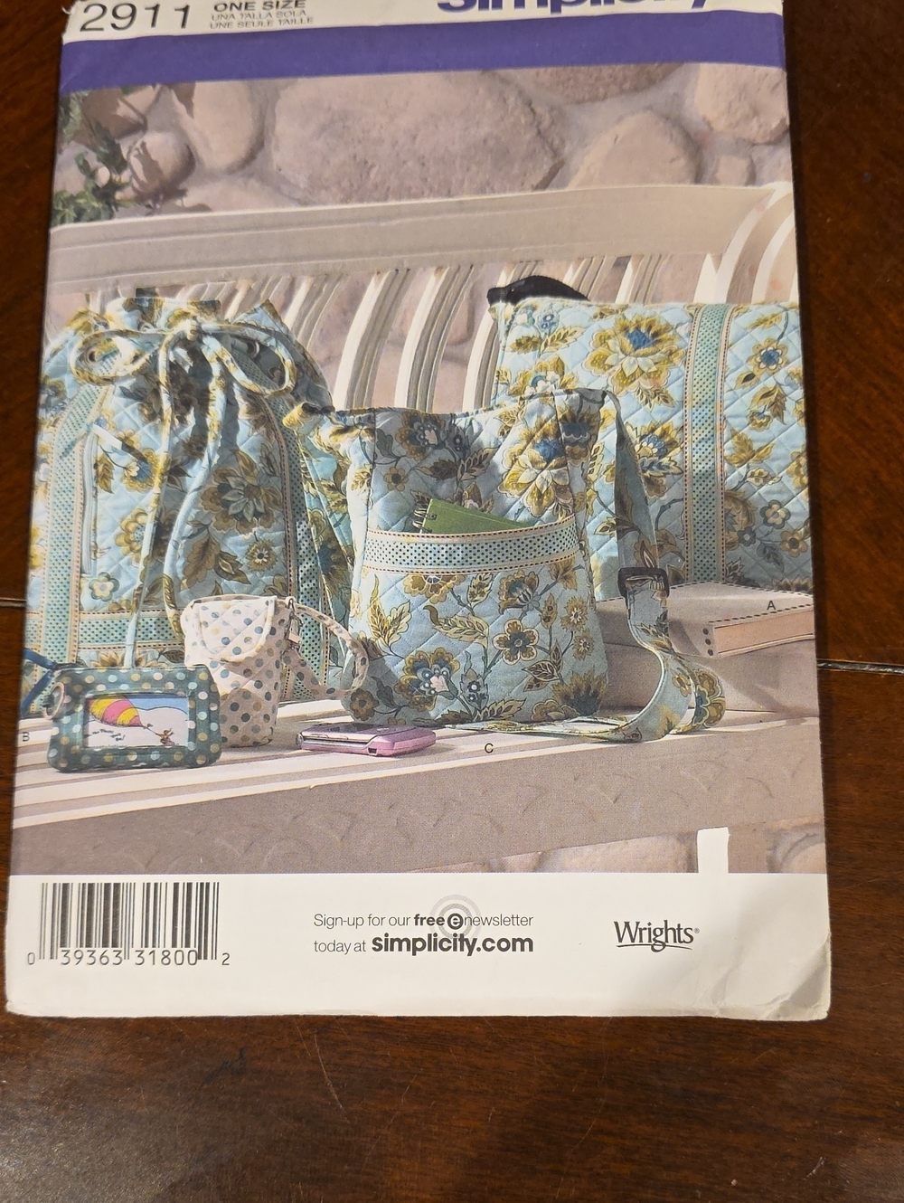 Simplicity Floral Quilted Blue and Yellow Tote and Accessory Pattern
